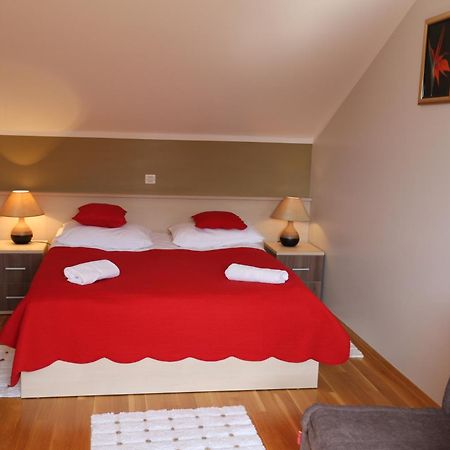 Apartments Lavica Beach Dumicic Podstrana Habitación foto